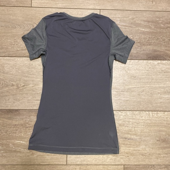 Nike Dri-Fit workout top - XS - Picture 5 of 5